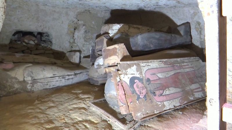 V Egyptě našli 3000 let staré rakve. Odkryli i prastarý chrám neznámé královny